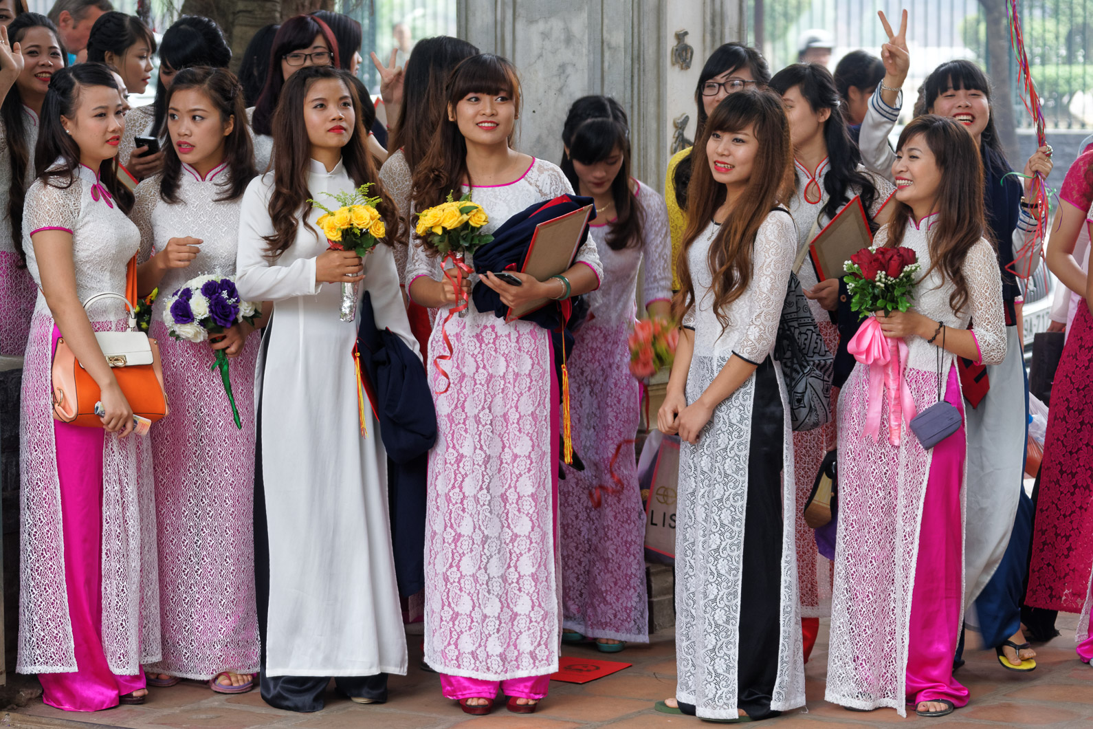 20141105 102844 Uni Abschlussfeier im Park des Literaturtempels